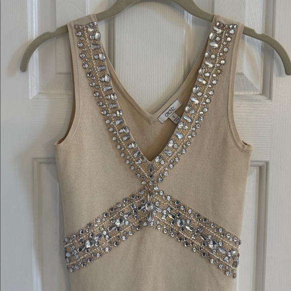 Cache Tops - Caché Vintage Cream Silk Blend Very Embellished V-Neck Bodycon Top